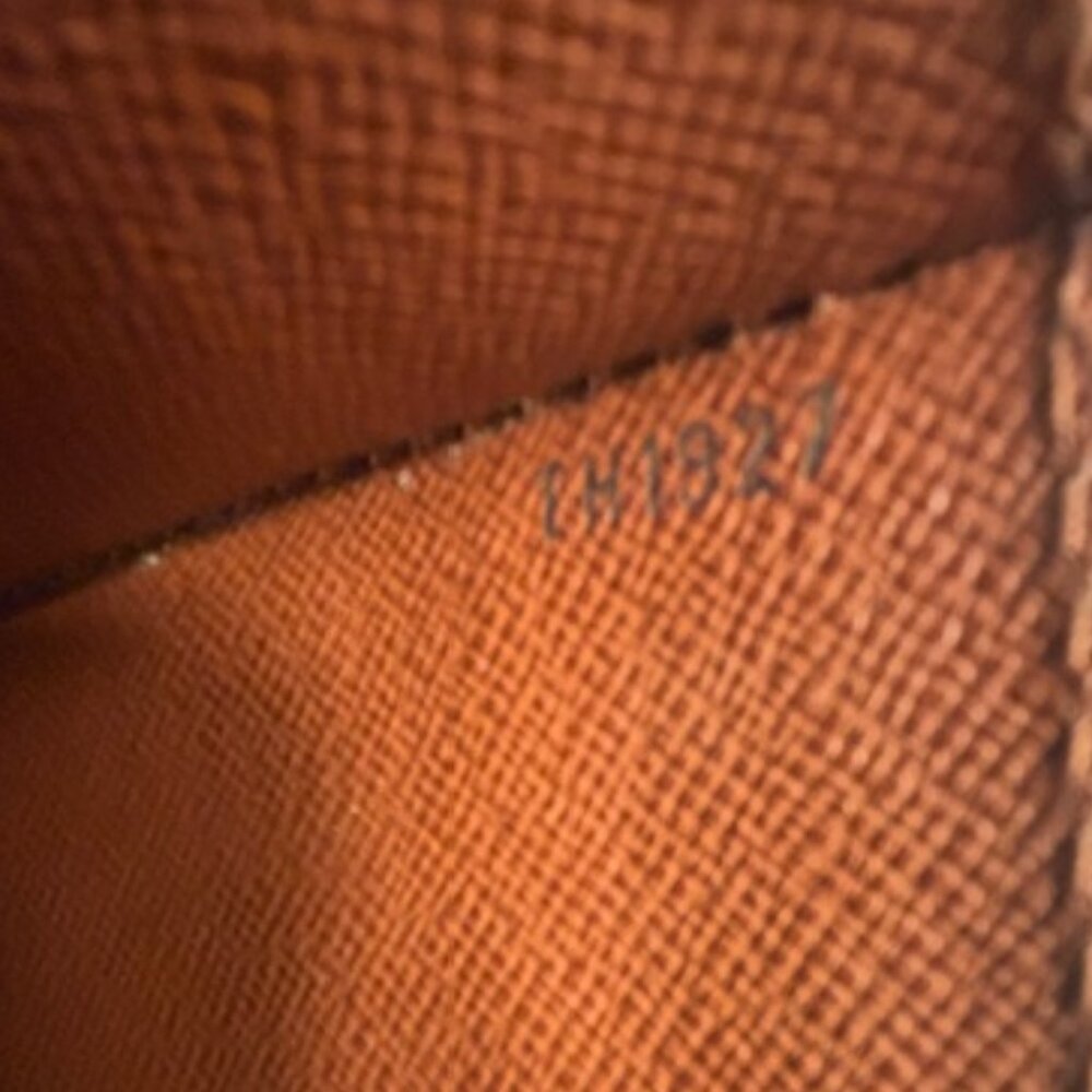 🎆Louis Vuitton Epi Pochette Serie Dragonne Zipangu Gold - Picture 8 of 11